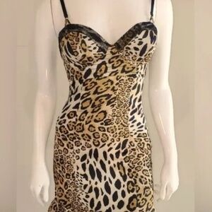 Early 2000’s Millennial Guess Jeans Leopard Dress - size 7